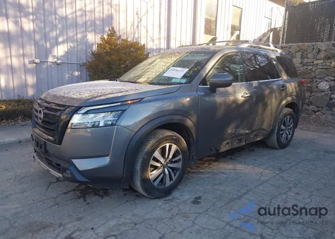 2023 Nissan Pathfinder Sl 4Wd z USA, uszkodzony, nr VIN 5N1DR3CC4PC224021